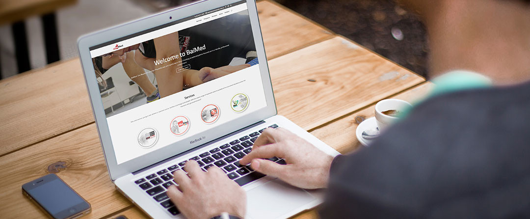 BaiMed-Web-Laptop
